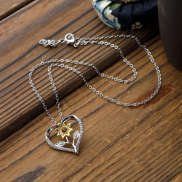 Heart Necklace - Picture 4 of 4